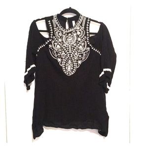 Open shoulder, long sleeve top